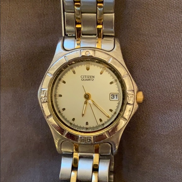 Citizen Women’s Watch - Picture 2 of 4